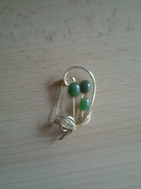 Eladó ez az alkallmi kitűző